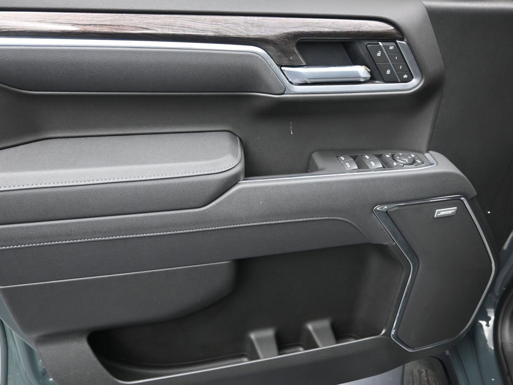 Used 2025 Chevrolet Silverado 1500 LTZ image 13