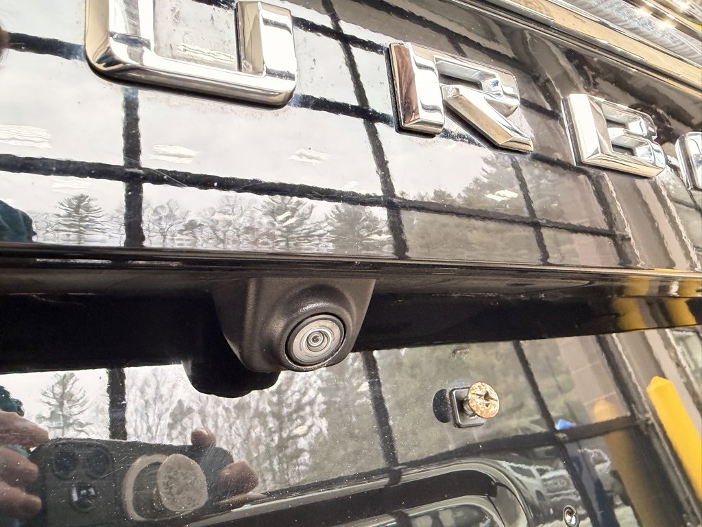 Used 2023 Chevrolet Suburban LS image 7