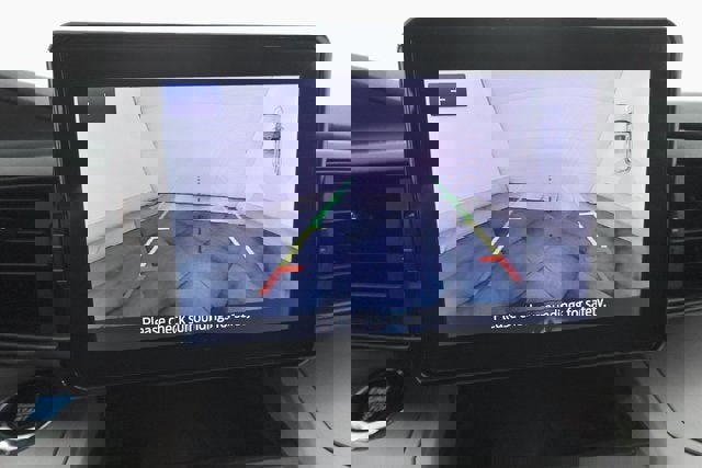 Used 2022 Ford Explorer XLT image 17