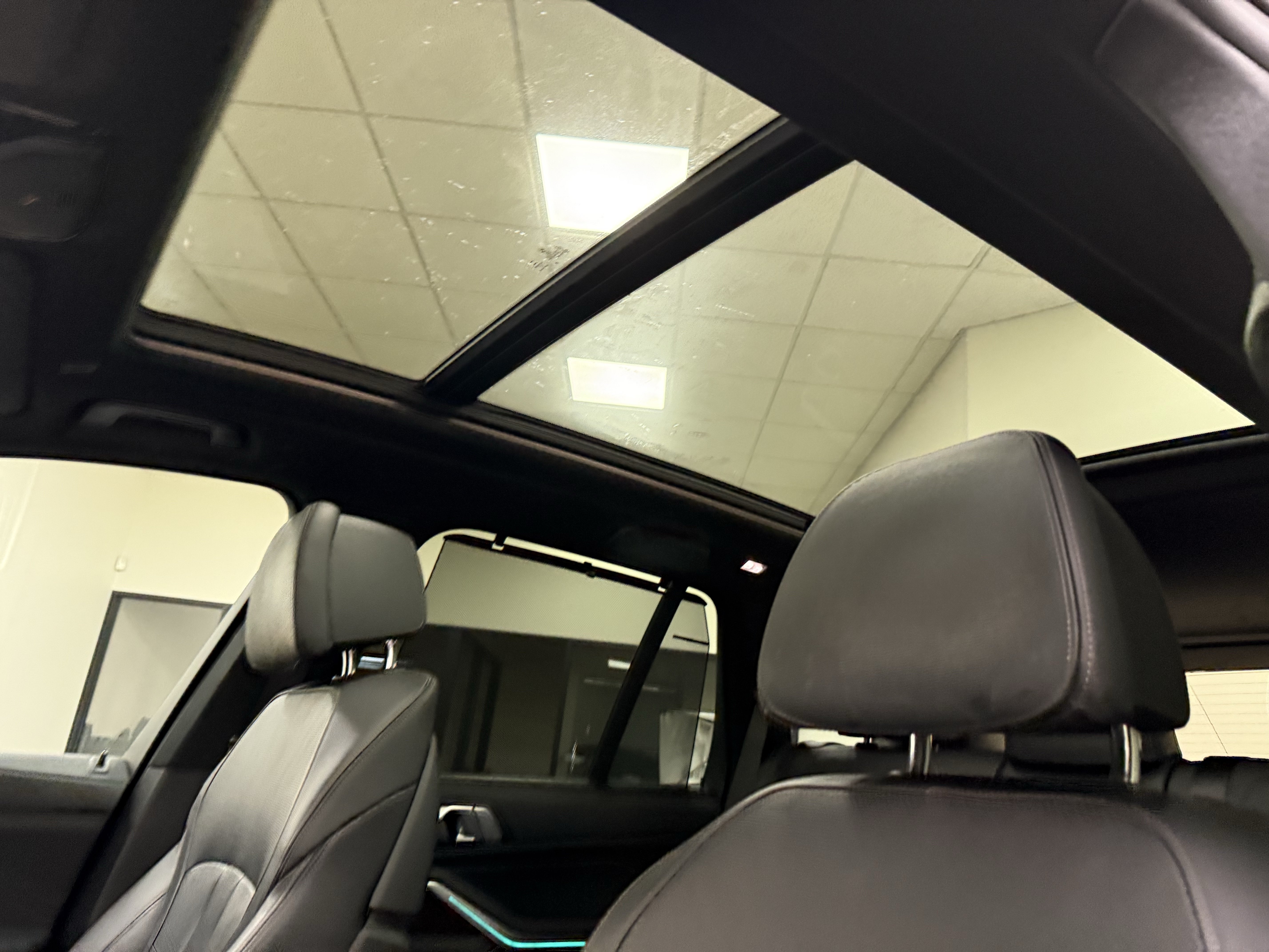 Used 2020 BMW X5 sDrive40i w/ M Sport Package RWD image 15