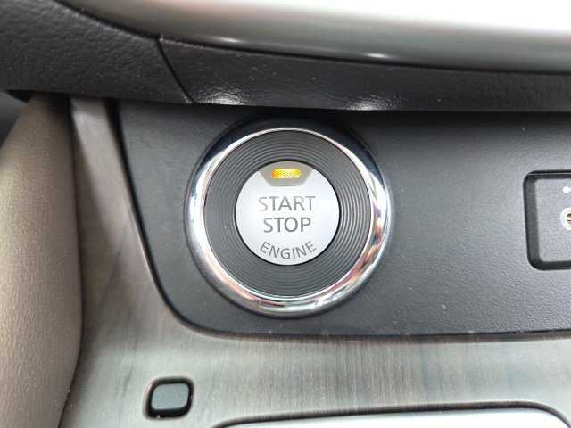 Used 2021 Nissan Murano Platinum AWD/4WD image 12