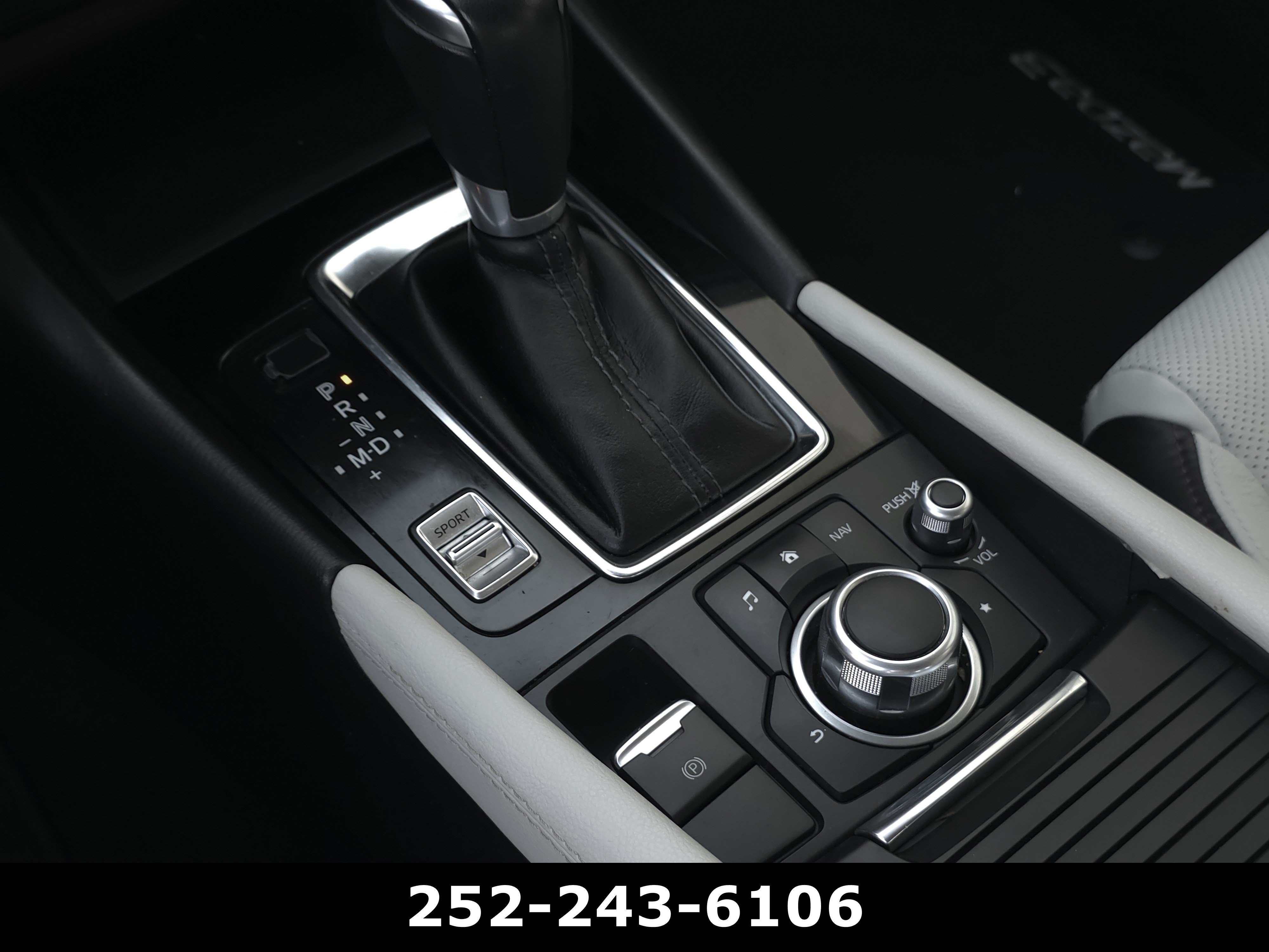Used 2017 MAZDA MAZDA3 Grand Touring w/ Premium Equipment Package FWD image 16