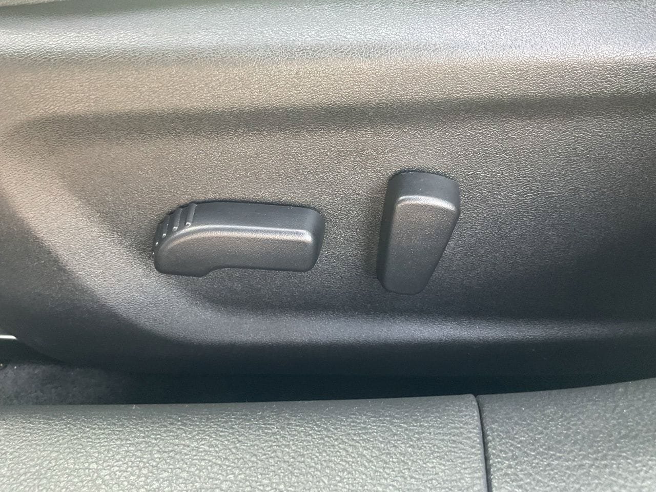 Used 2025 Nissan Altima 2.5 SV FWD image 9