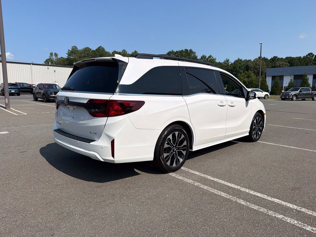 Used 2025 Honda Odyssey Elite image 8