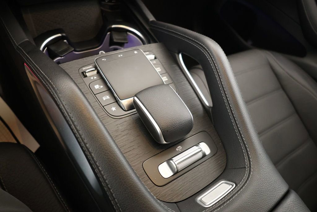 Used 2023 Mercedes-Benz GLS 580 4MATIC image 13