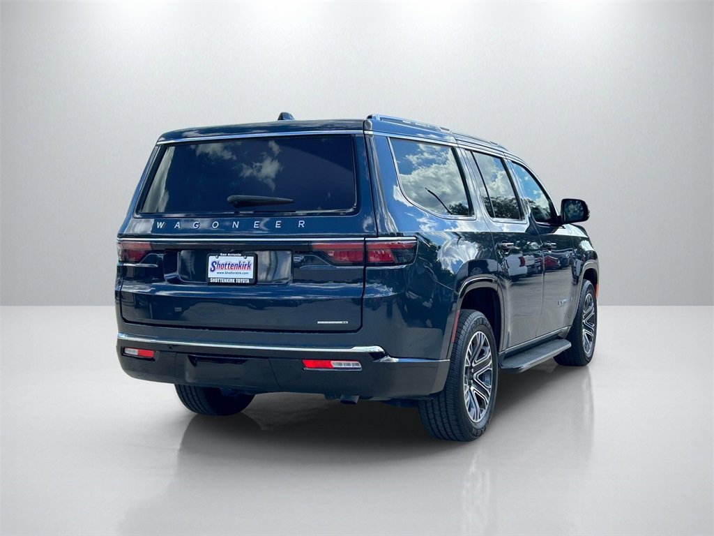 Used 2024 Jeep Wagoneer Series II w/ Flexible Seating Group image 5