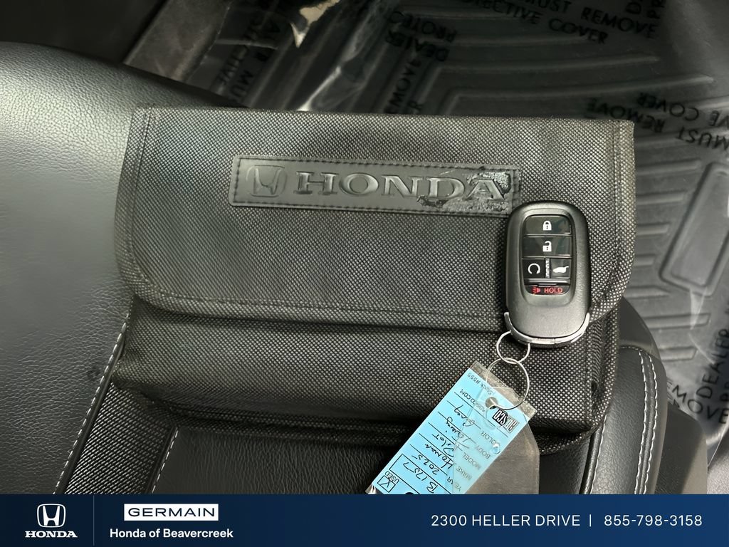 Certified 2025 Honda Pilot Touring image 27