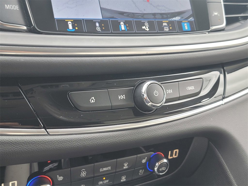 Used 2023 Buick Enclave Avenir w/ Avenir Technology Package image 29