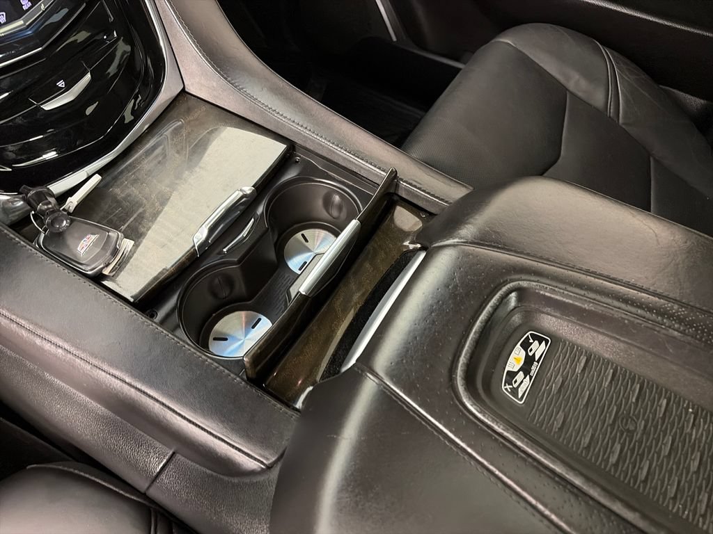 Used 2016 Cadillac Escalade Platinum AWD/4WD image 22