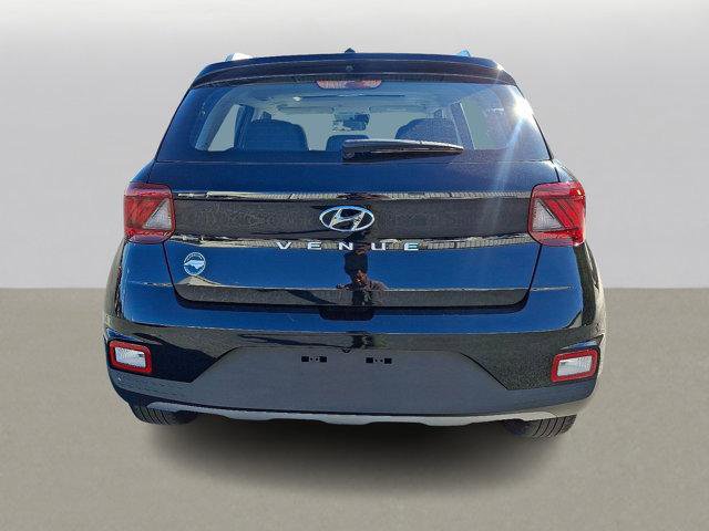 Certified 2024 Hyundai Venue SEL image 5