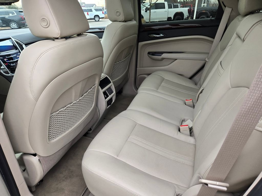 Used 2013 Cadillac SRX Luxury image 33
