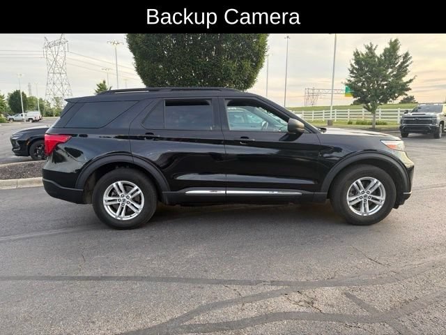 Used 2020 Ford Explorer XLT AWD/4WD image 2