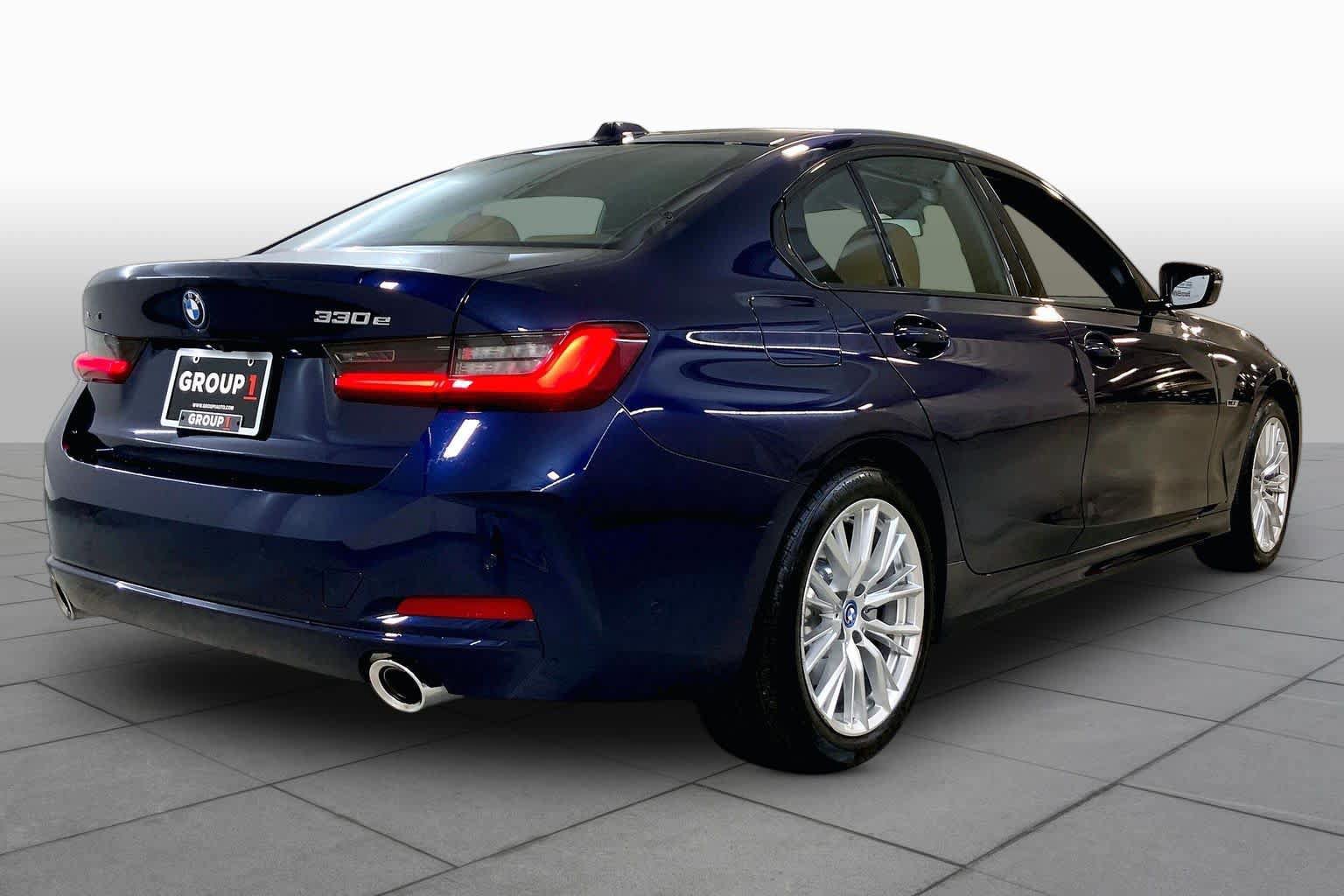 Certified 2023 BMW 330e xDrive w/ Premium Package AWD/4WD image 12