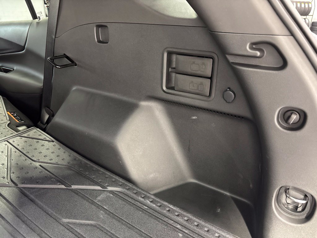 Used 2023 Chevrolet Equinox LT AWD/4WD image 41