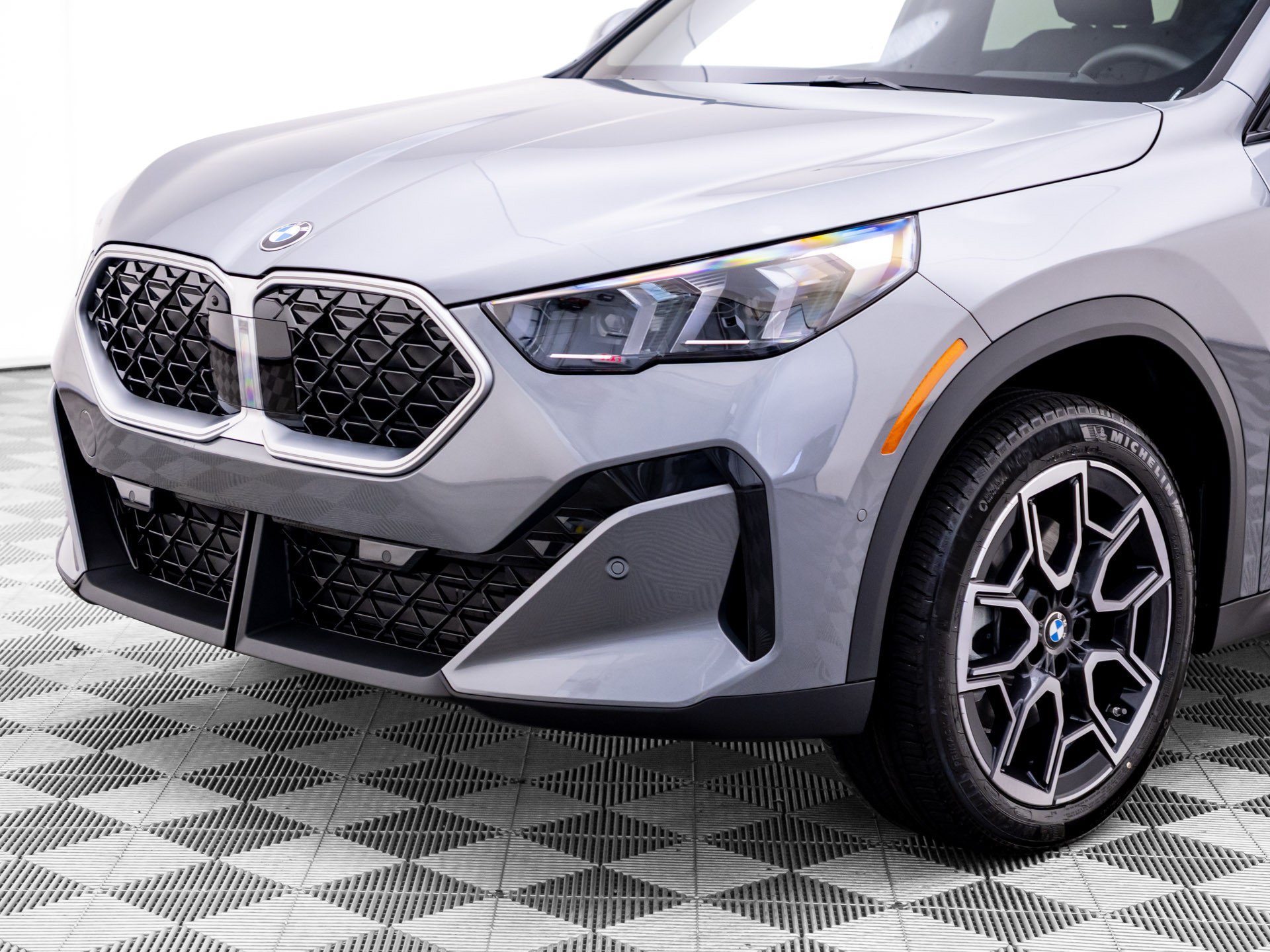 New 2027 BMW X2 xDrive28i w/ Technology Package AWD/4WD image 39