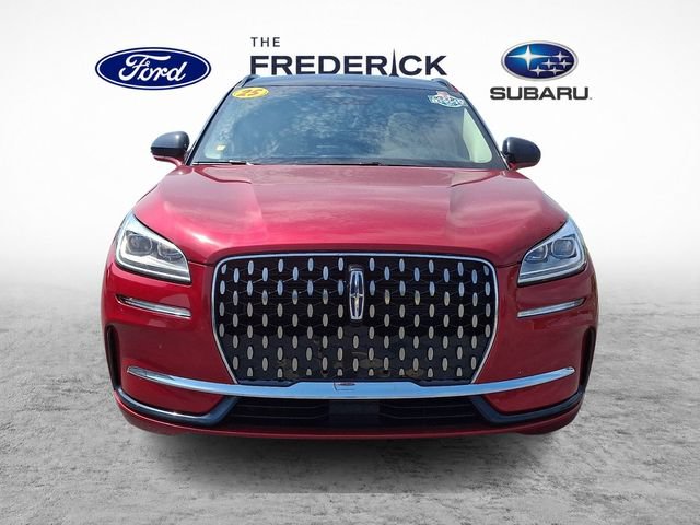 Used 2025 Lincoln Corsair Grand Touring w/ Towing Package AWD/4WD image 2