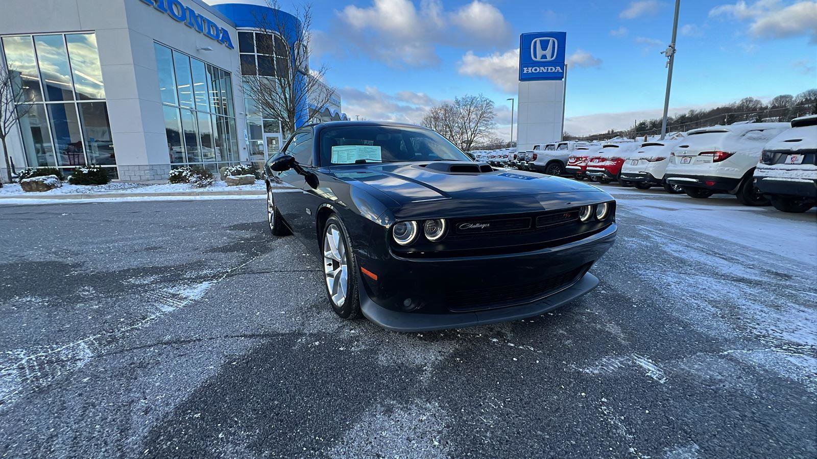 Used 2019 Dodge Challenger R/T w/ Plus Package image 2