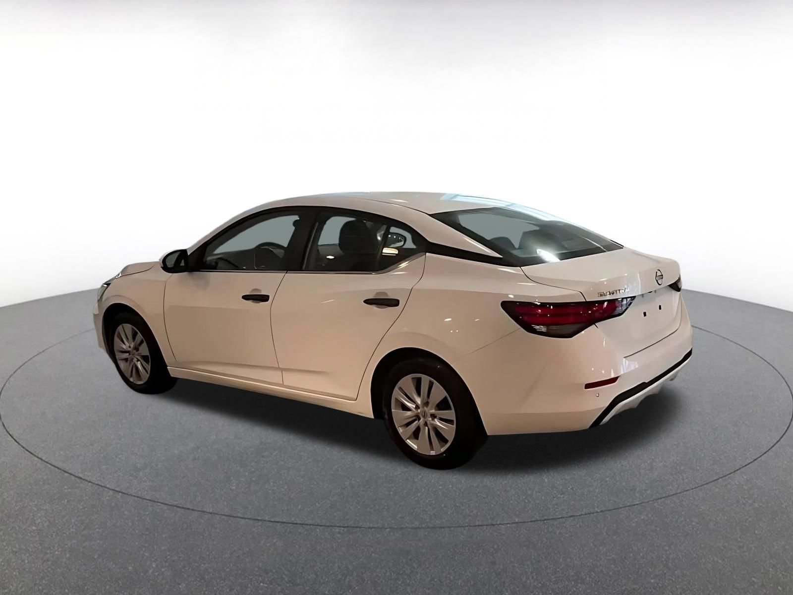 Used 2025 Nissan Sentra S FWD image 11