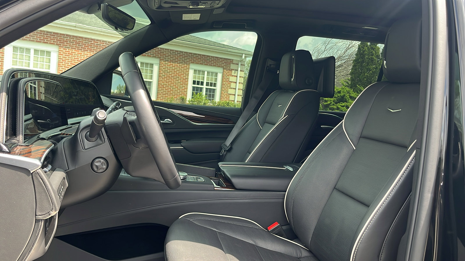 New 2024 Cadillac Escalade Premium Luxury image 11