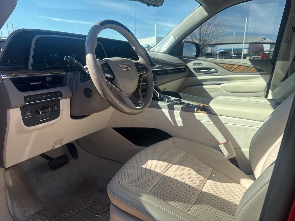 Used 2023 Cadillac Escalade Premium Luxury Platinum image 7