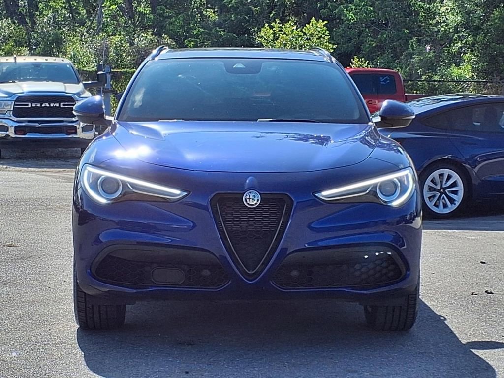 Used 2023 Alfa Romeo Stelvio Sprint RWD image 2