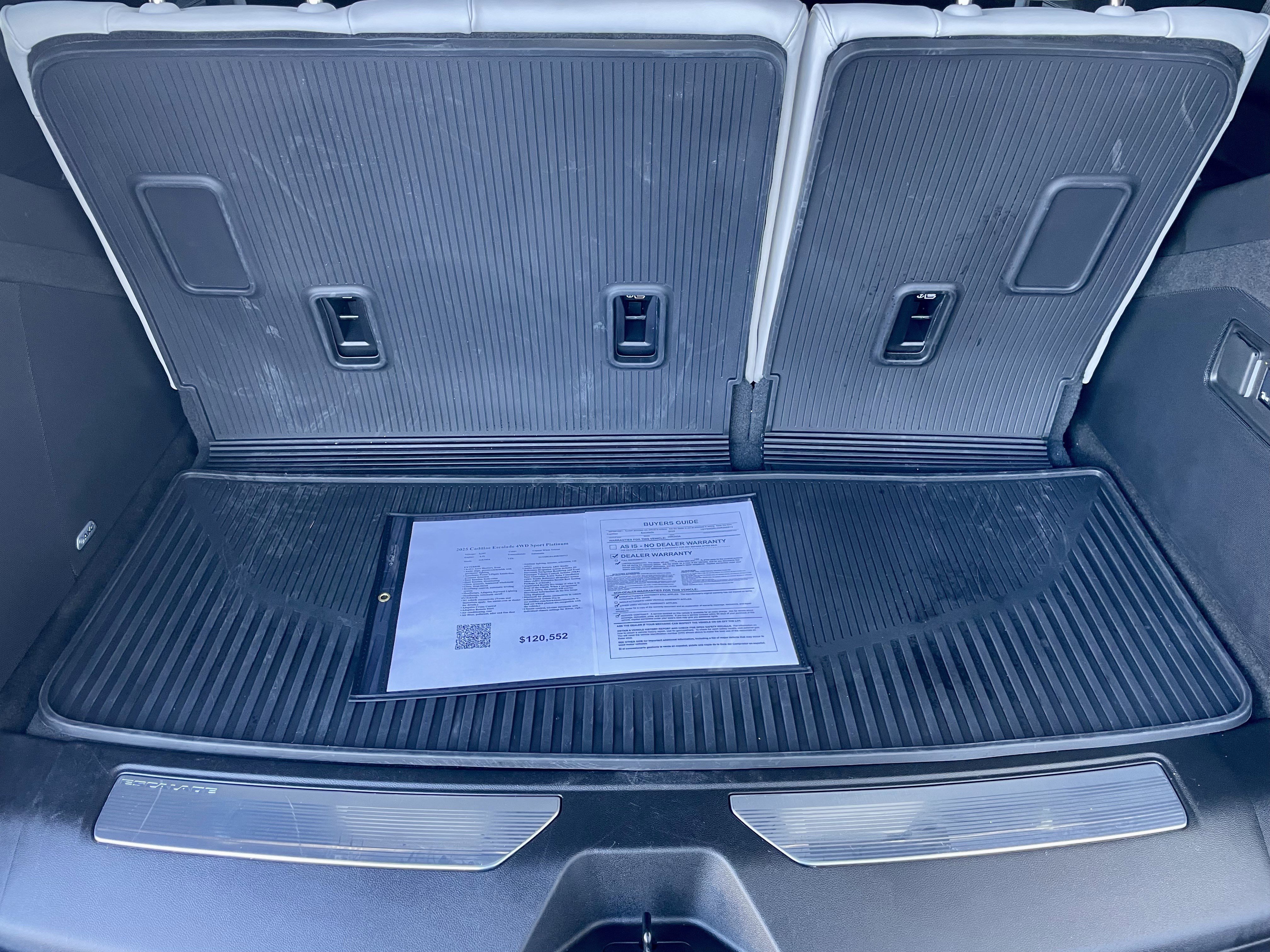 Used 2025 Cadillac Escalade Sport Platinum w/ LPO, ONYX Package image 40