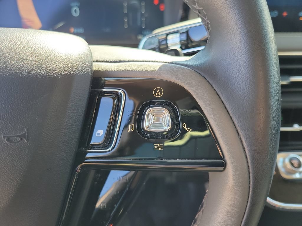 Used 2023 Lincoln Corsair FWD image 23