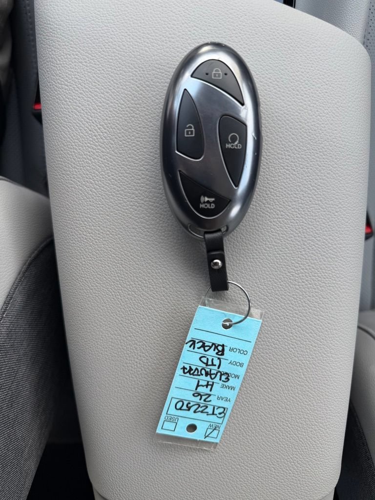 New 2026 Hyundai Elantra Limited FWD image 35
