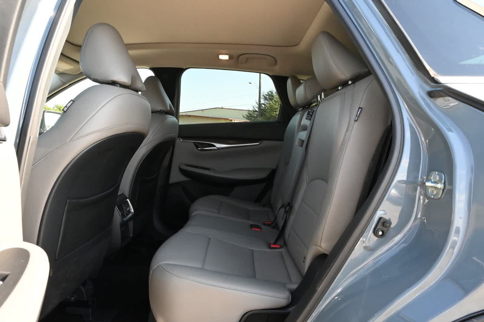 Certified 2023 INFINITI QX50 Luxe FWD image 19