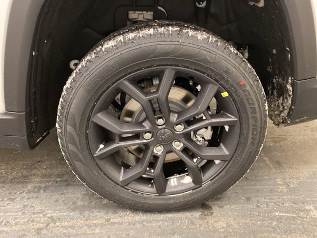 New 2025 Jeep Grand Cherokee L Limited image 34