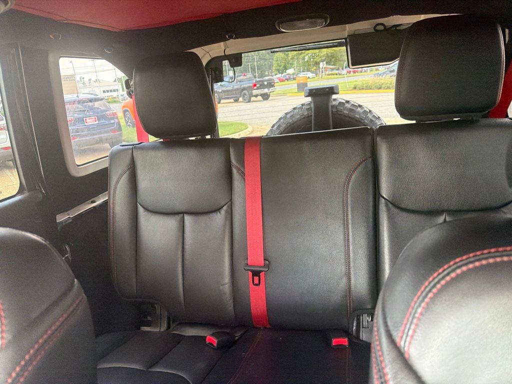 Used 2017 Jeep Wrangler Unlimited Rubicon AWD/4WD image 15