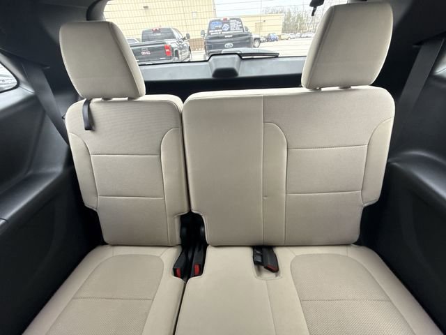 Used 2023 Chevrolet Traverse LS image 22