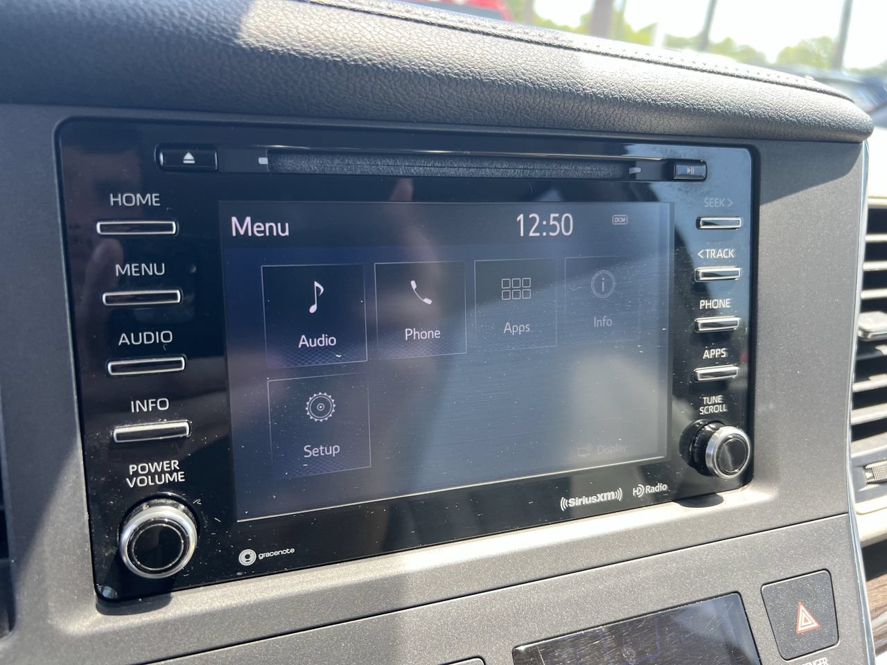 Used 2018 Toyota Sienna XLE FWD image 24