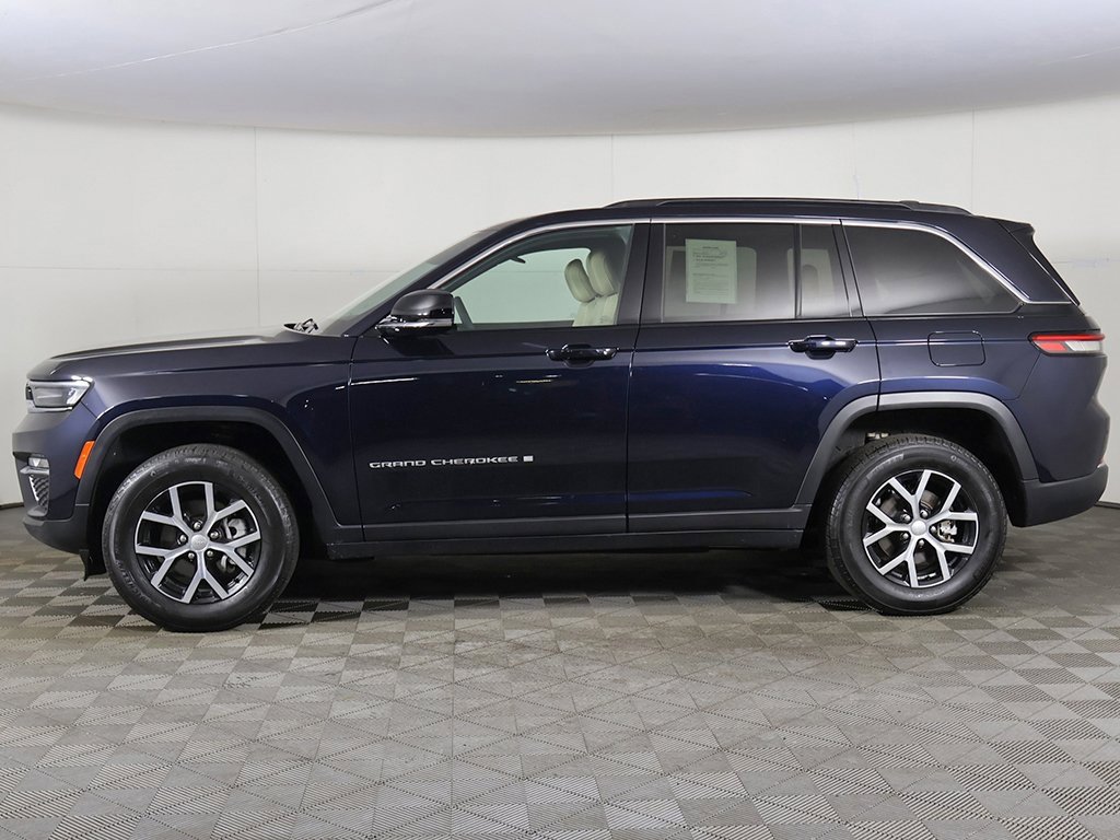 Used 2024 Jeep Grand Cherokee Limited image 18