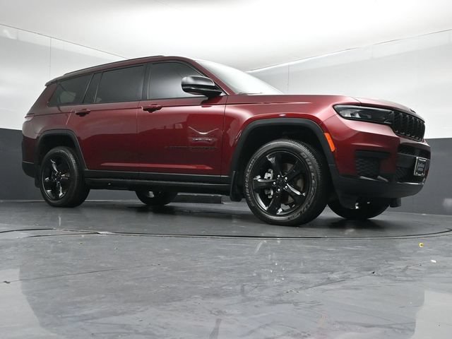 Used 2023 Jeep Grand Cherokee L Laredo AWD/4WD image 38
