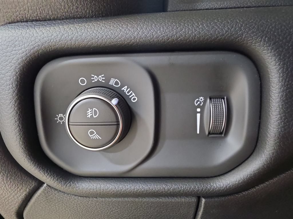 New 2027 RAM 3500 Big Horn AWD/4WD image 23
