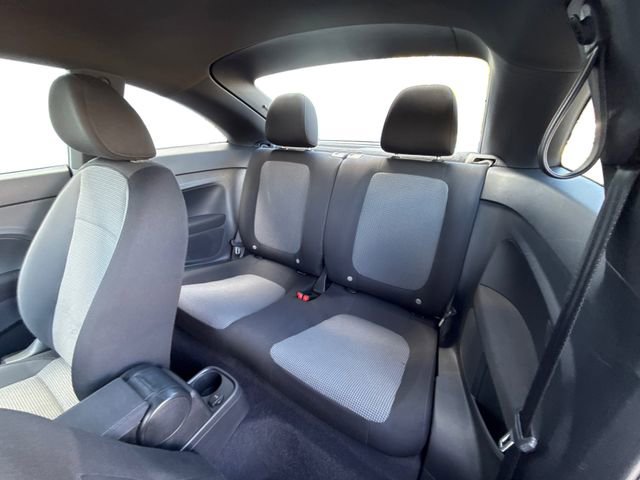 Used 2017 Volkswagen Beetle 1.8T S FWD image 11