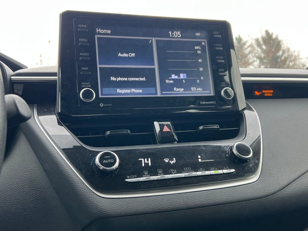 Used 2022 Toyota Corolla LE image 20