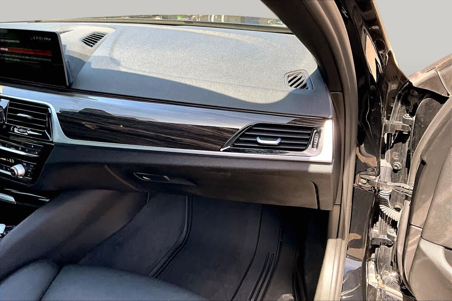 Used 2018 BMW 530i RWD image 19