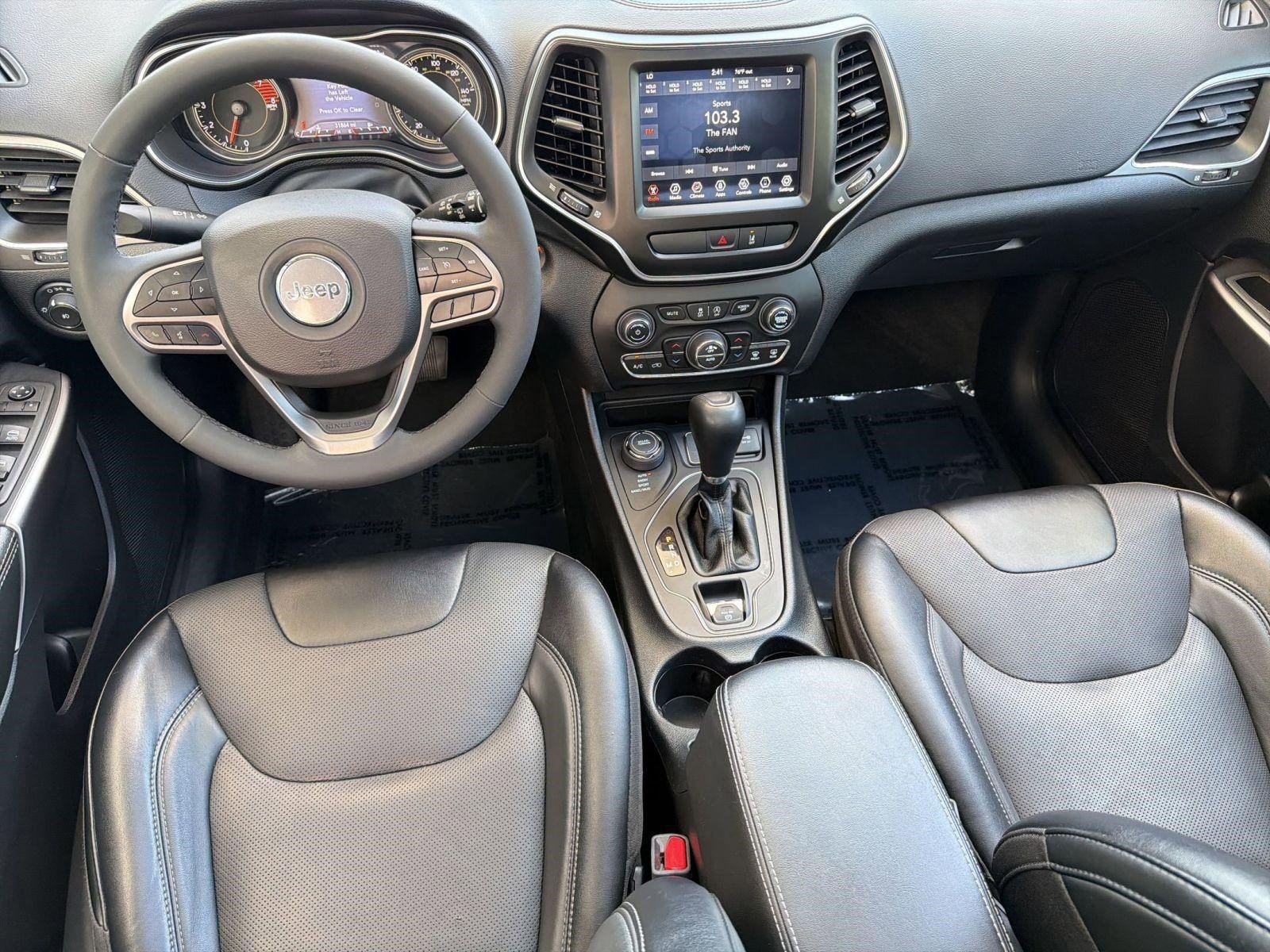 Used 2022 Jeep Cherokee Latitude Lux w/ Sun & Sound Group AWD/4WD image 25
