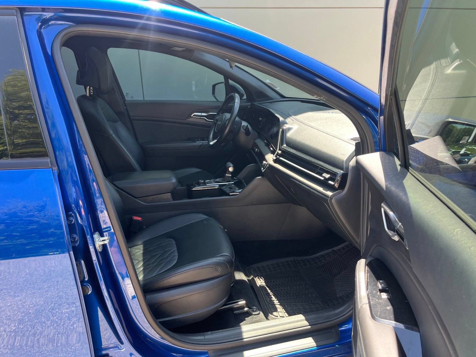 Used 2023 Kia Sportage X-Line w/ X-Line Premium Package AWD/4WD image 35