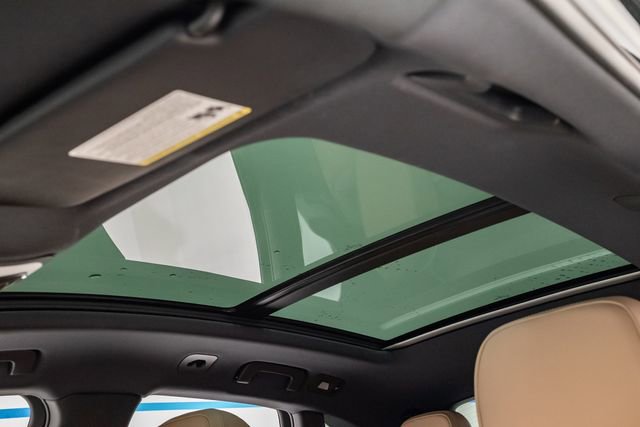 Used 2024 Porsche Macan AWD/4WD image 8