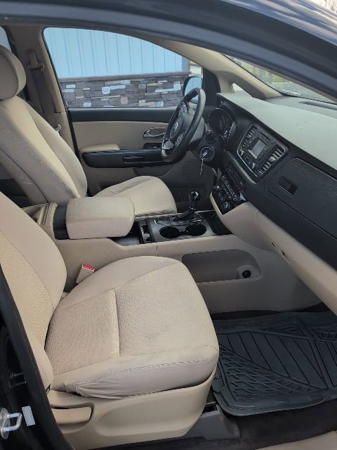 Used 2016 Kia Sedona LX FWD image 33
