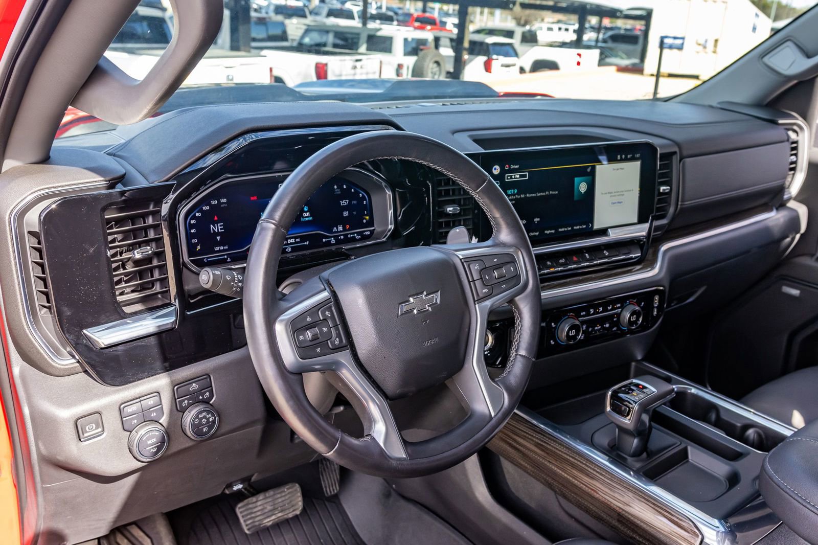 Used 2022 Chevrolet Silverado 1500 LT Trail Boss w/ Convenience Package II AWD/4WD image 16