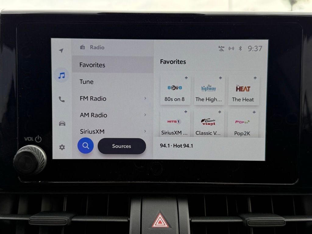 Used 2025 Toyota RAV4 LE image 29