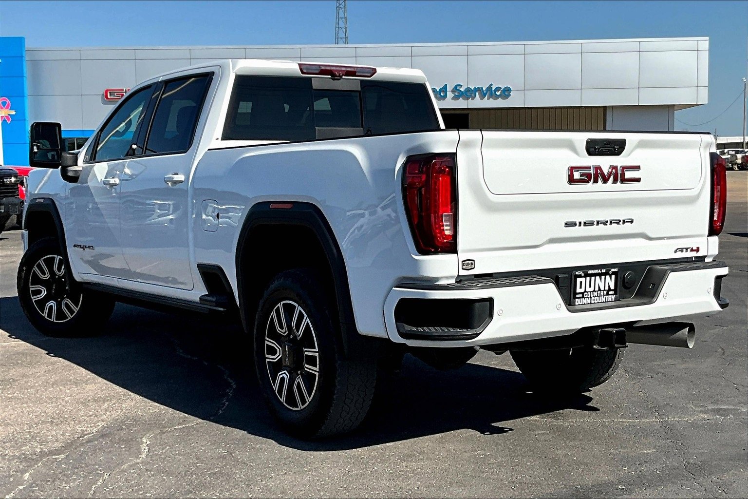 Used 2023 GMC Sierra 2500 AT4 w/ AT4 Premium Plus Package image 12