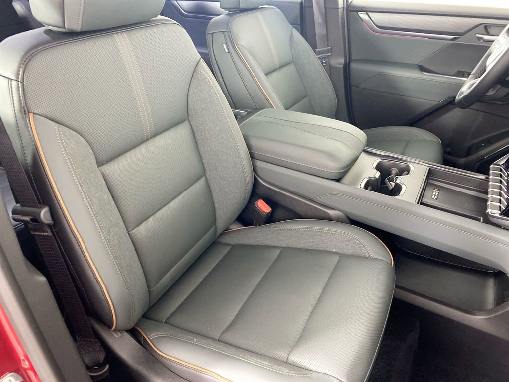 New 2025 GMC Acadia AT4 w/ LPO, Floor Liner Package image 30