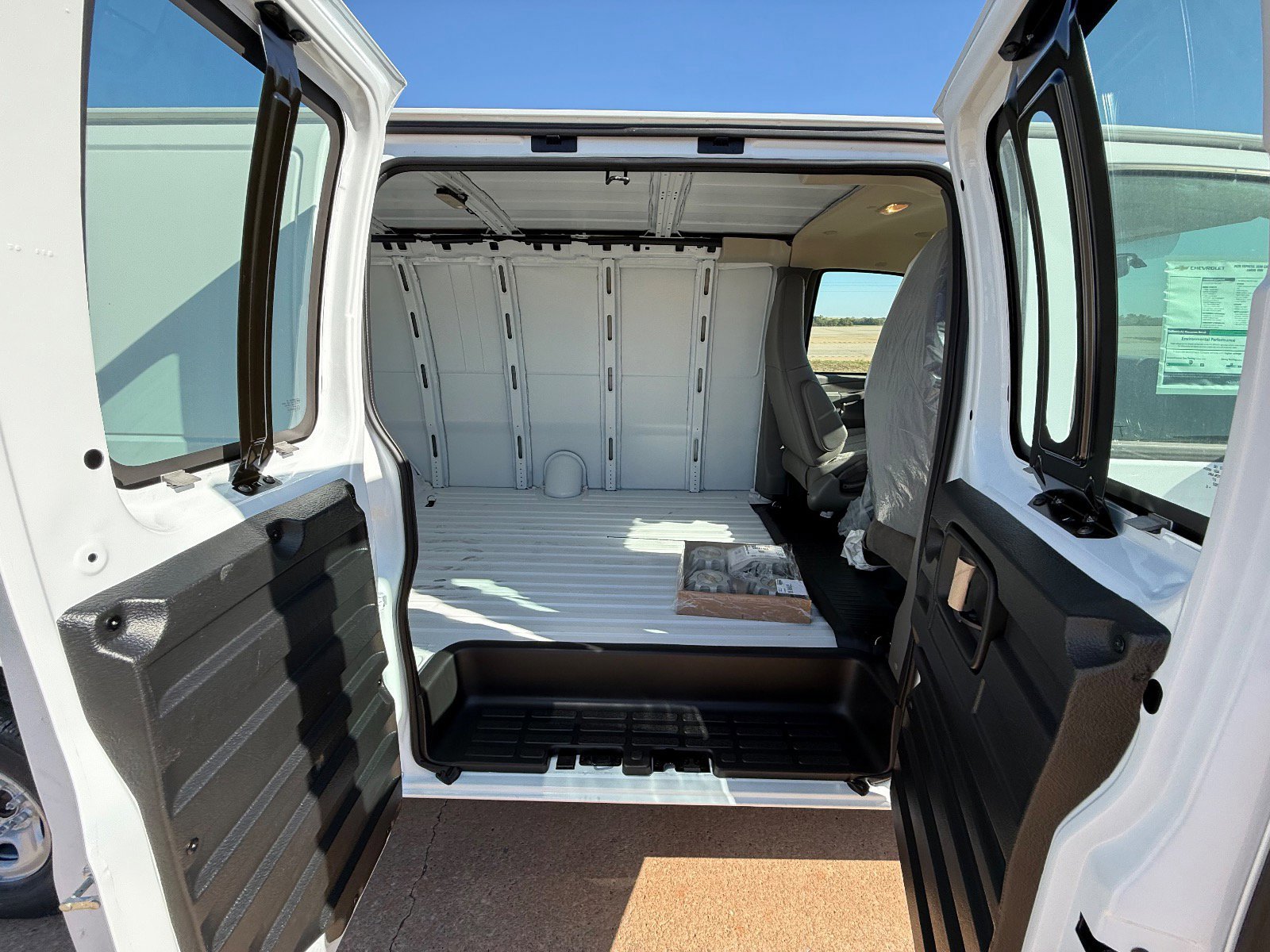 New 2025 Chevrolet Express 3500 Extended w/ Driver Convenience Package RWD image 13
