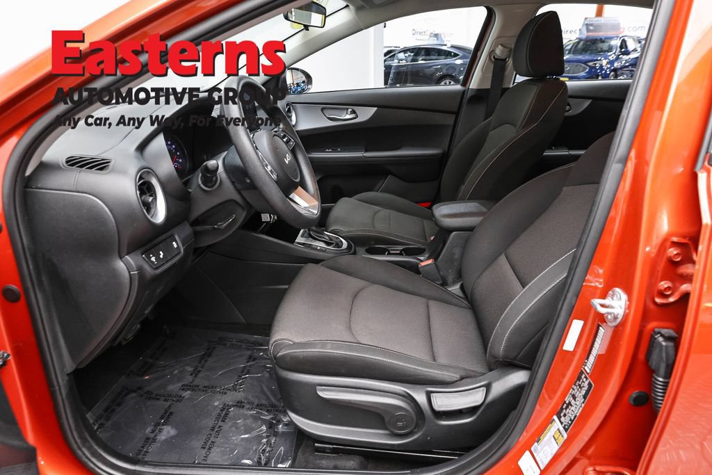 Used 2023 Kia Forte LXS w/ LXS Technology Package FWD image 16