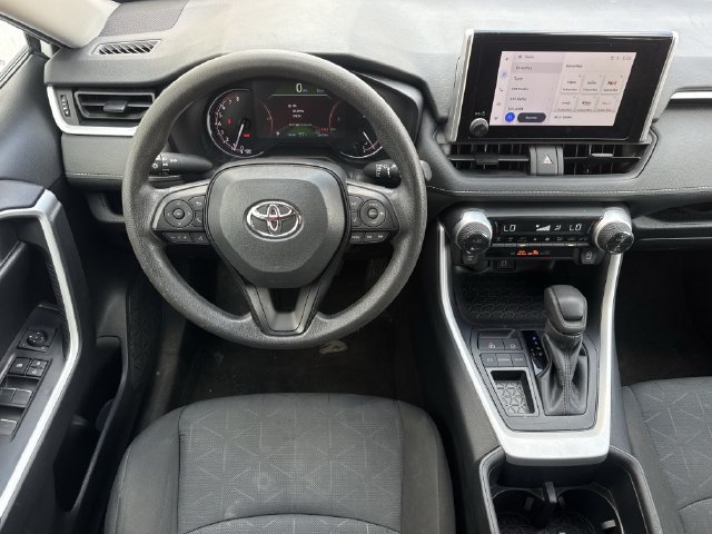 Used 2025 Toyota RAV4 XLE FWD image 12